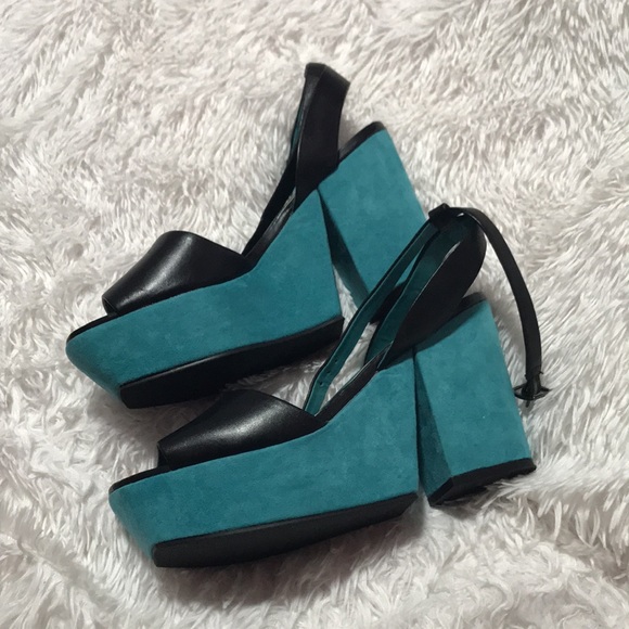 Kelsi Dagger Blue Shoes - Picture 3 of 6